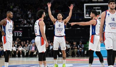 Anadolu Efes, Türkiye Basketbol Süper Ligi’nde 16. şampiyonluğunu kovalıyor