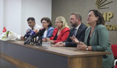 CHP Kadın Kolları Genel Başkanı Ayten Gülsever İlk Ziyaretini İzmir’de Gerçekleştirdi